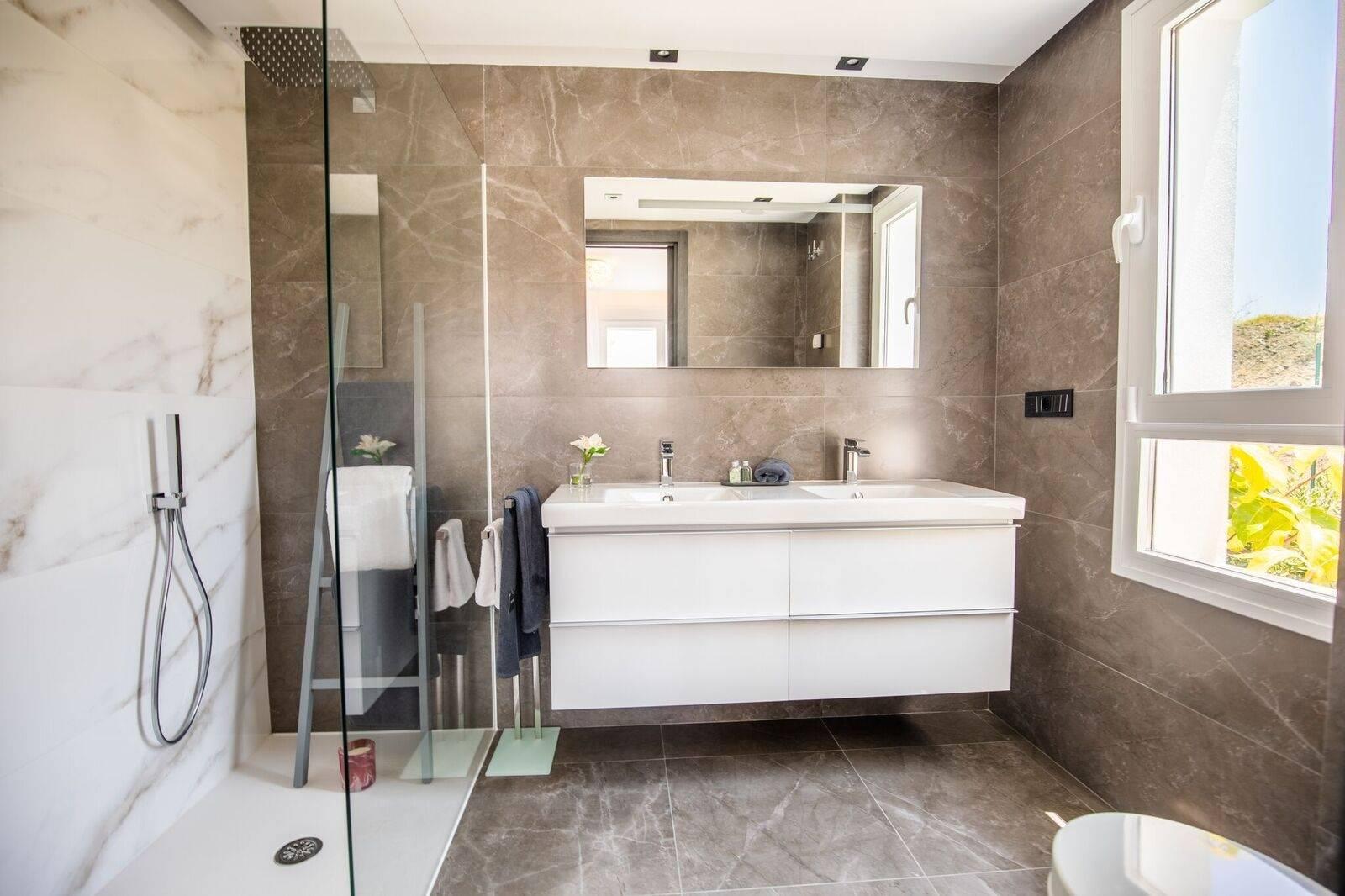 Apartment for Sale in Benahavís