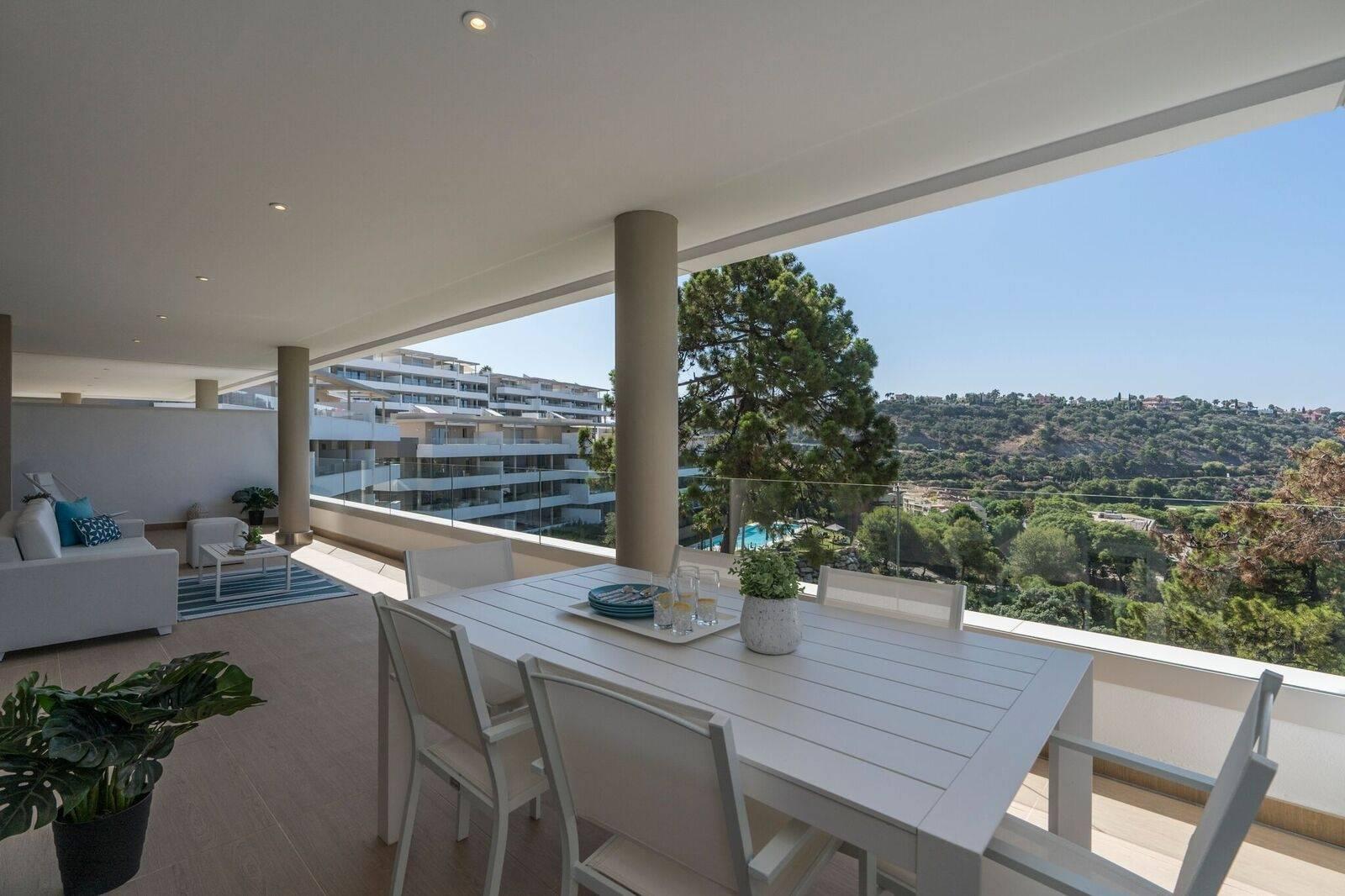 Apartment for Sale in Benahavís