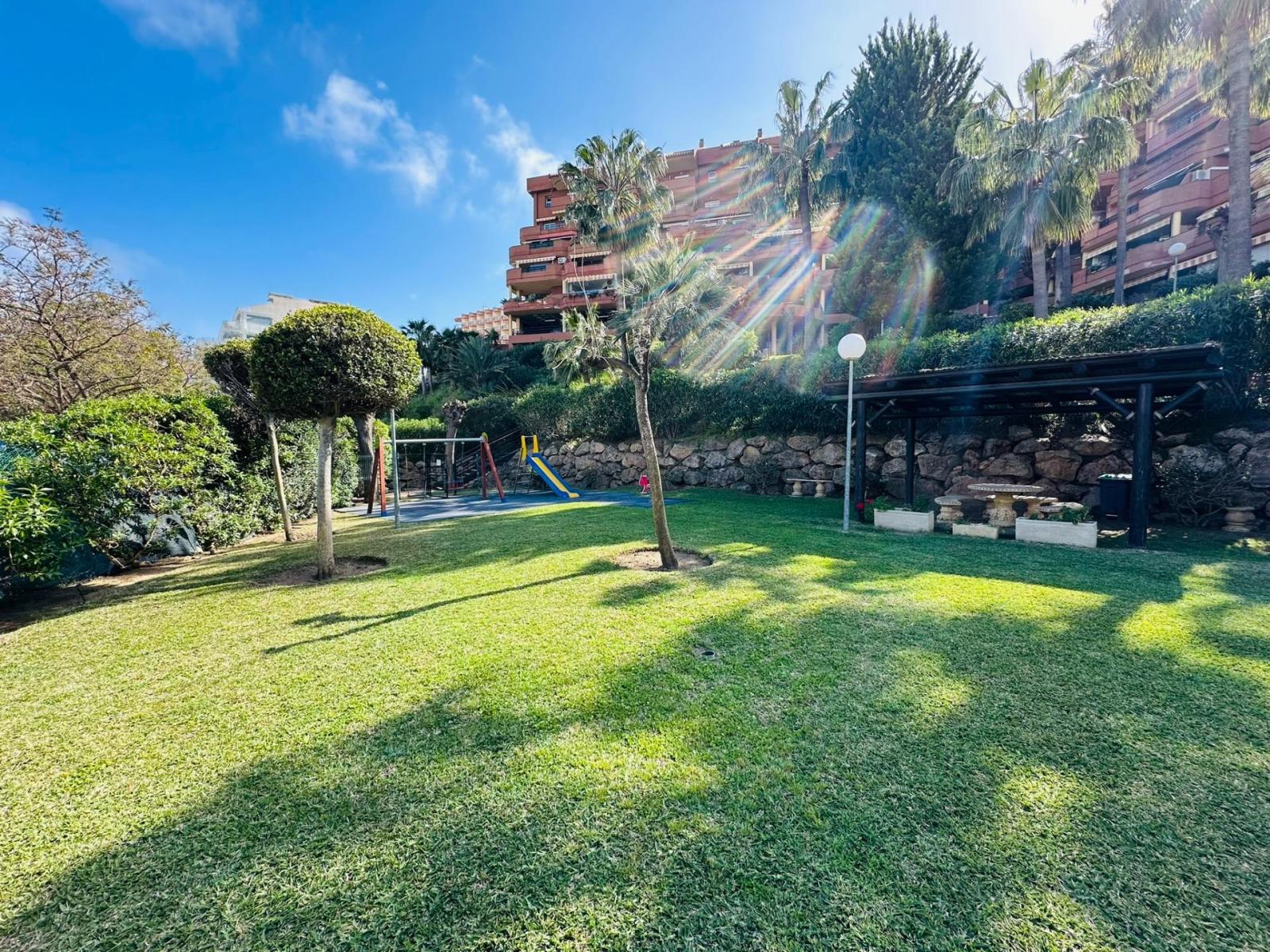 Flat for Sale in Benalmádena