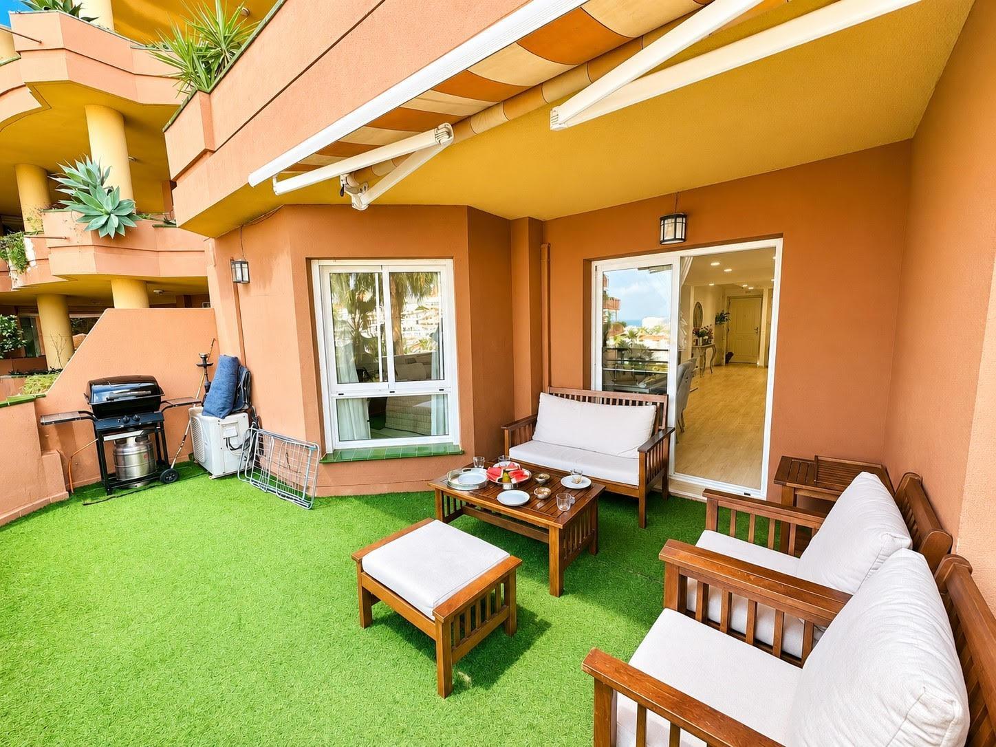 Flat for Sale in Benalmádena