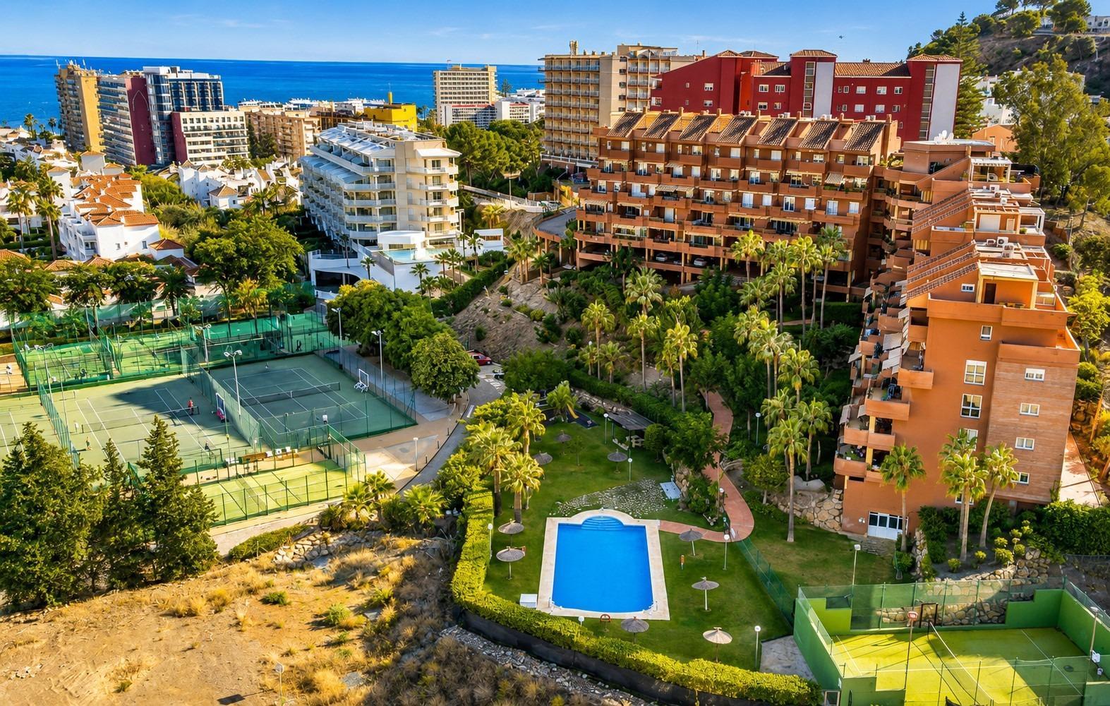 Flat for Sale in Benalmádena