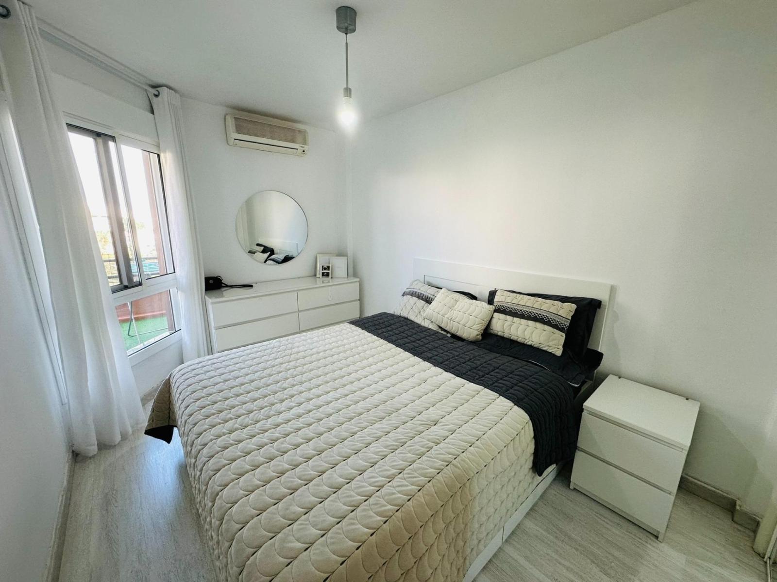 Flat for Sale in Benalmádena