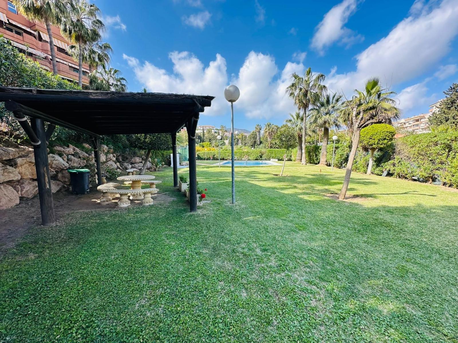 Flat for Sale in Benalmádena