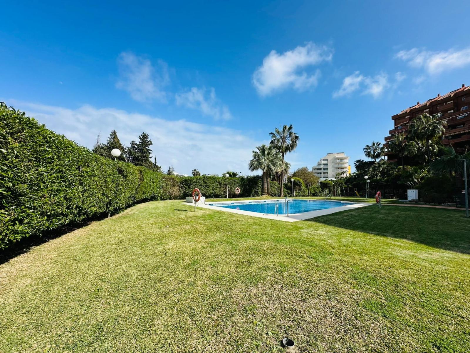Flat for Sale in Benalmádena