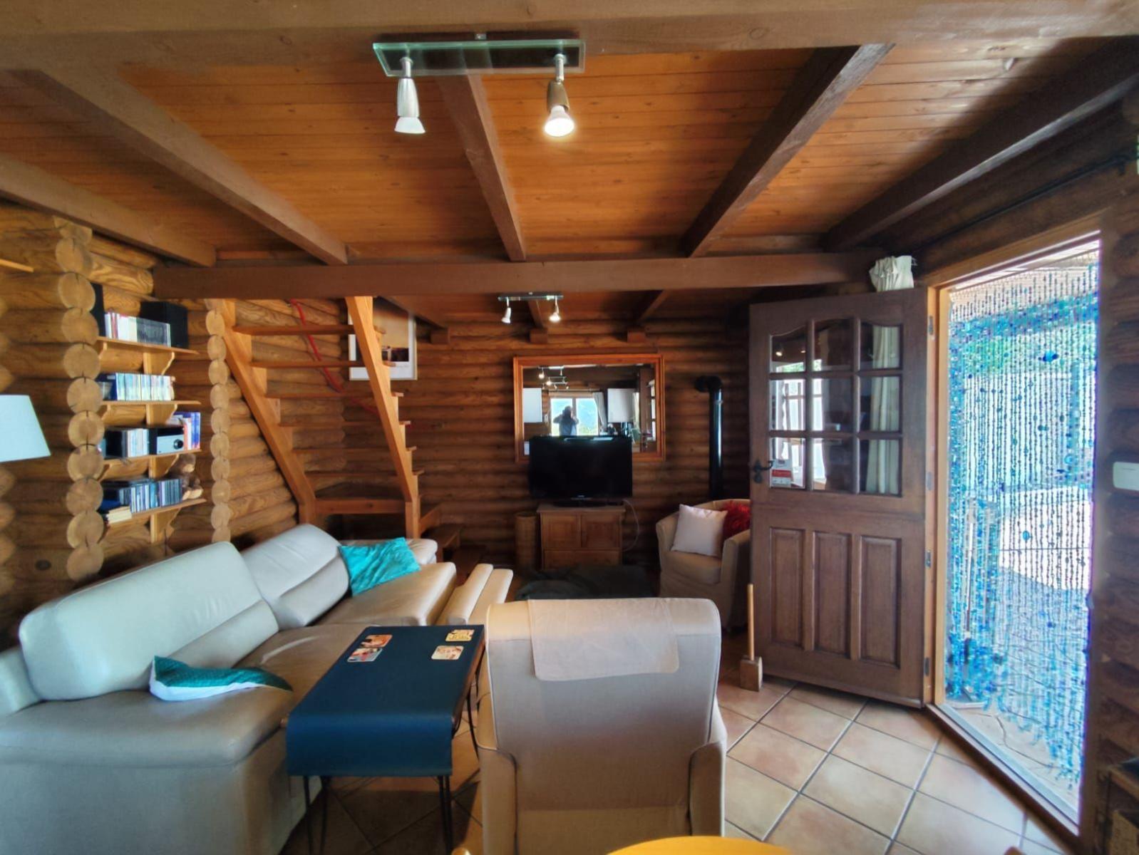 House for Sale in Jete