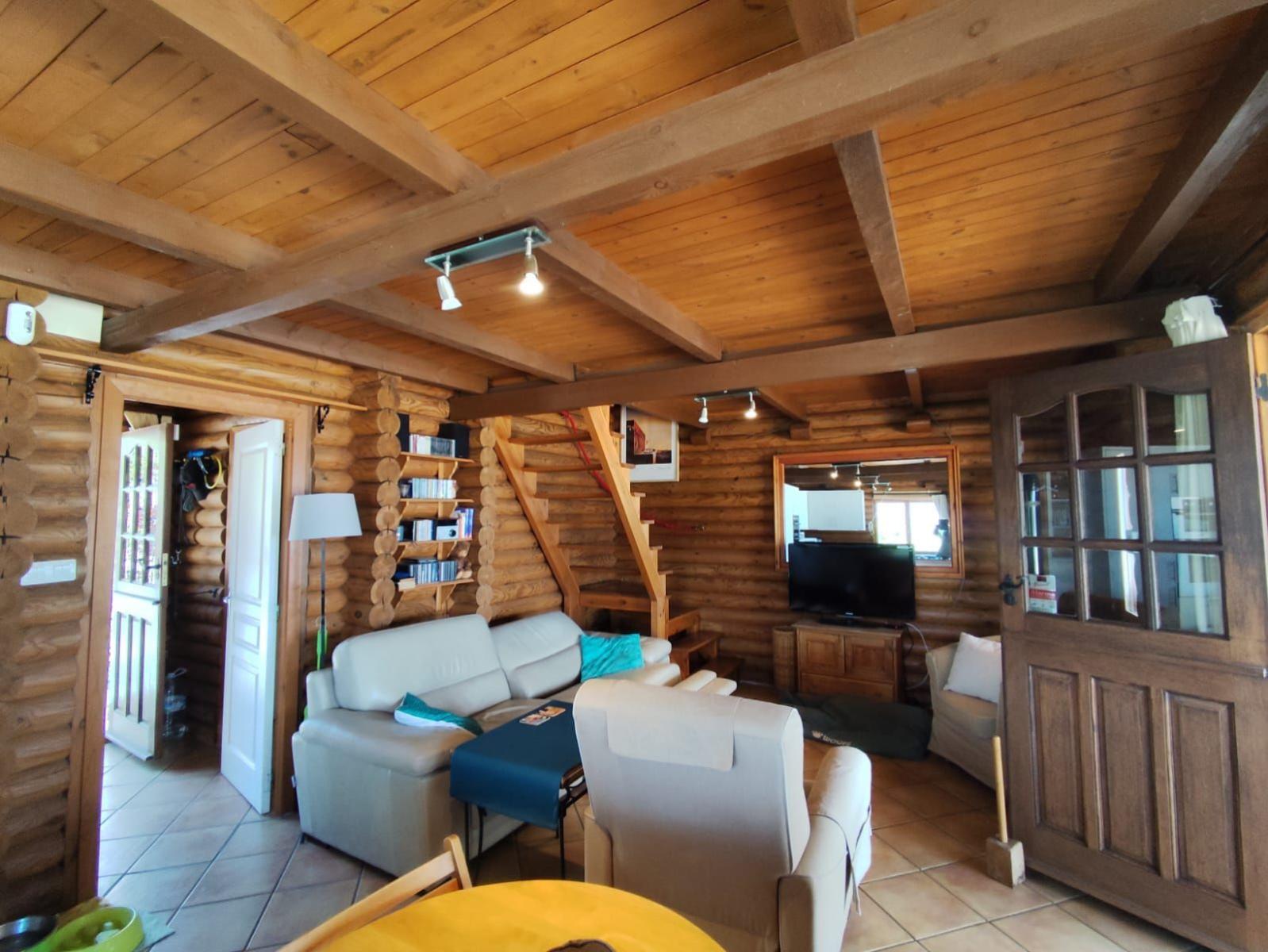 House for Sale in Jete