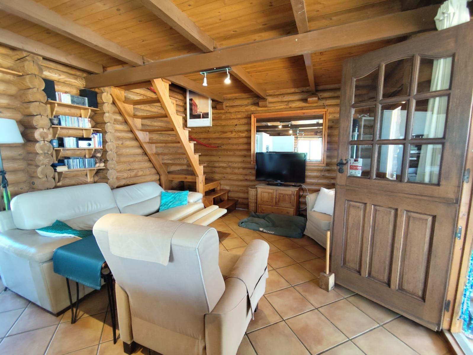 House for Sale in Jete