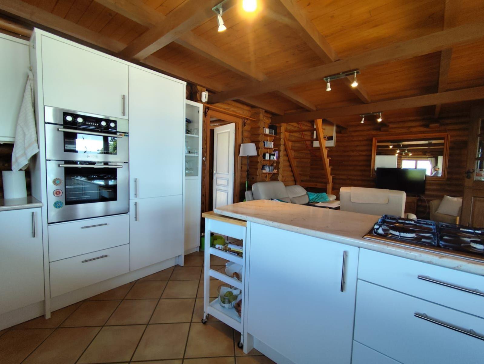 House for Sale in Jete