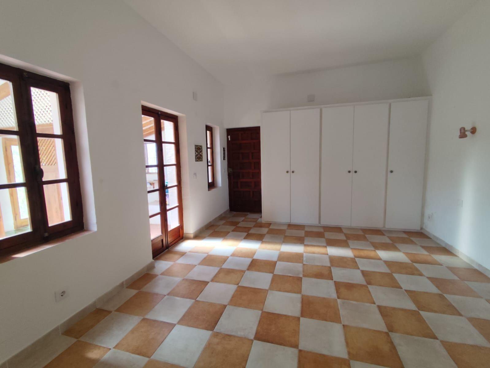 Chalet for Sale in Almuñécar