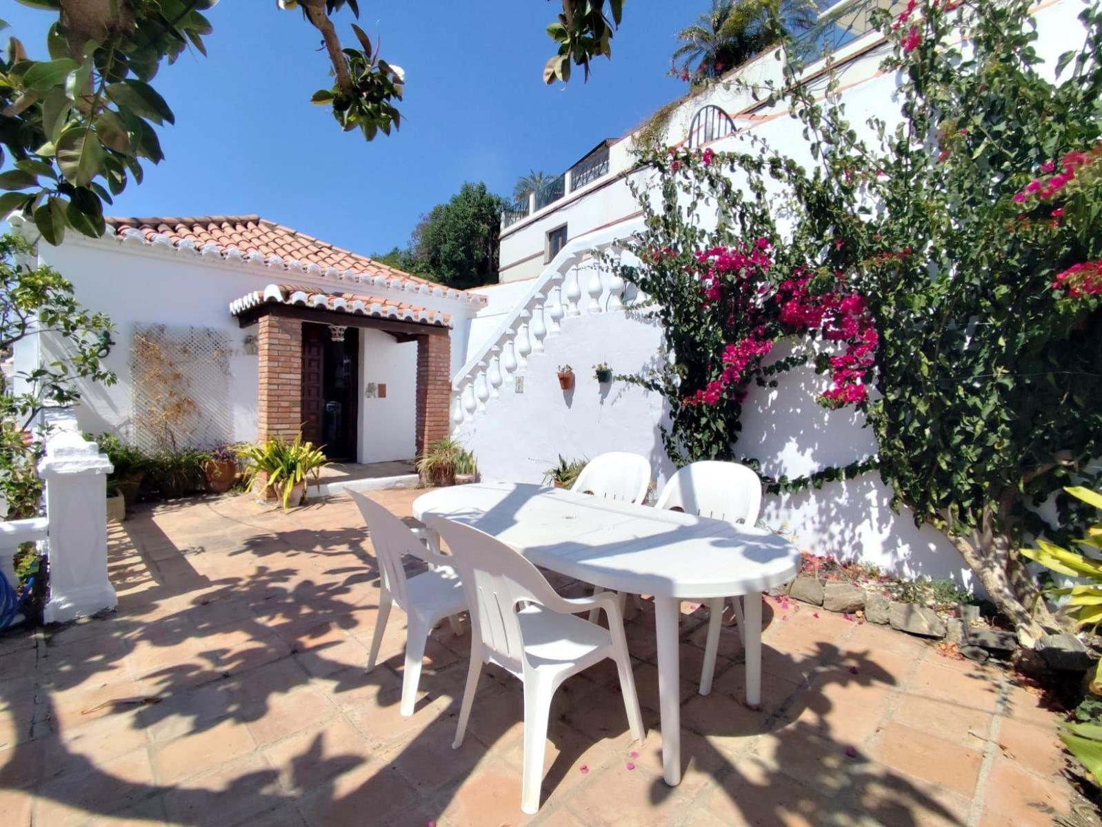 Chalet for Sale in Almuñécar