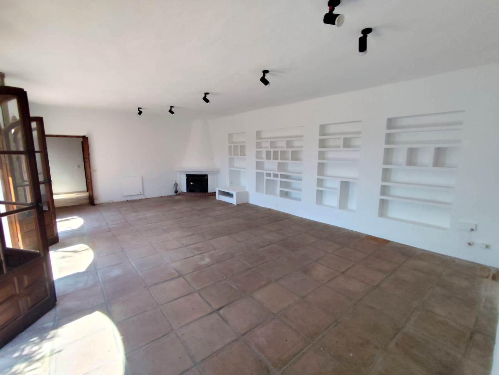 Chalet for Sale in Almuñécar