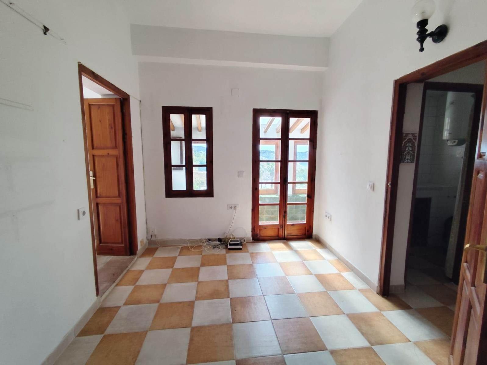 Chalet for Sale in Almuñécar