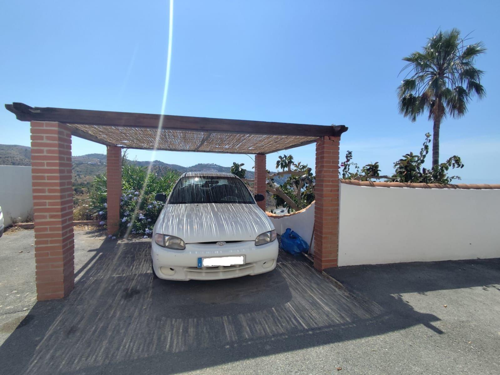 Chalet for Sale in Almuñécar