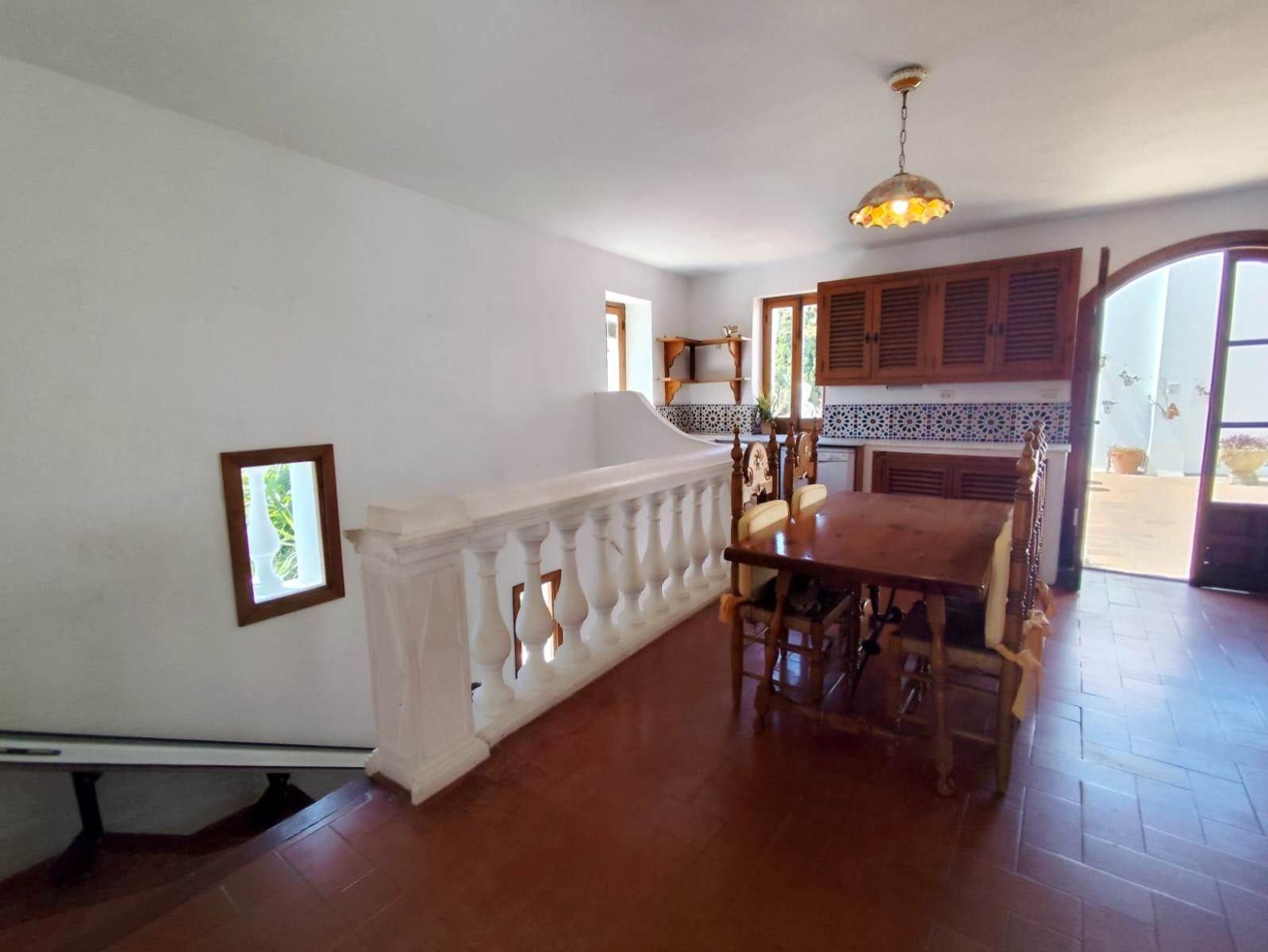 Chalet for Sale in Almuñécar