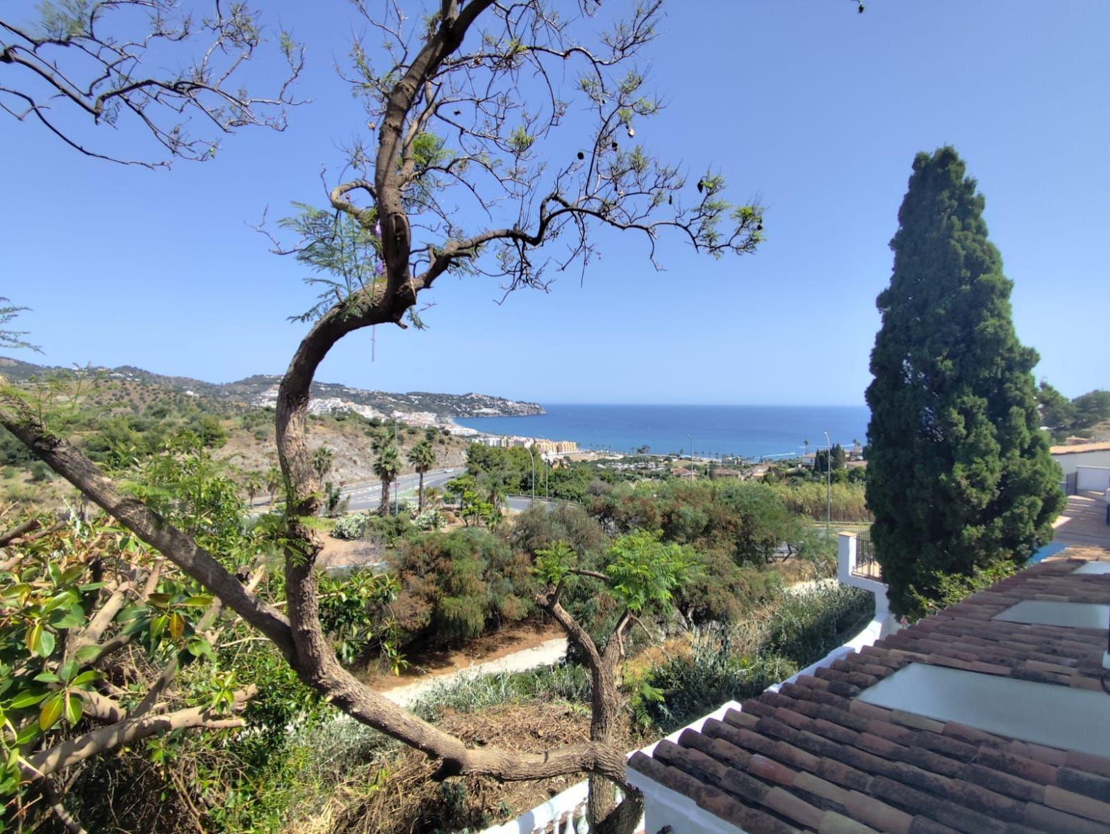 Chalet for Sale in Almuñécar