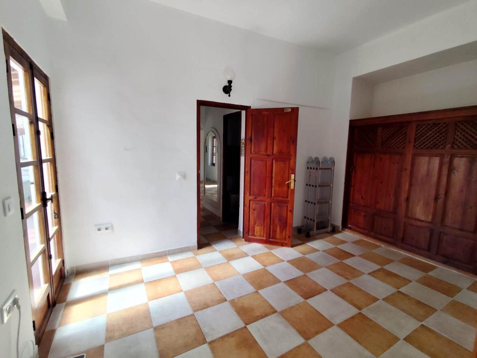 Chalet for Sale in Almuñécar