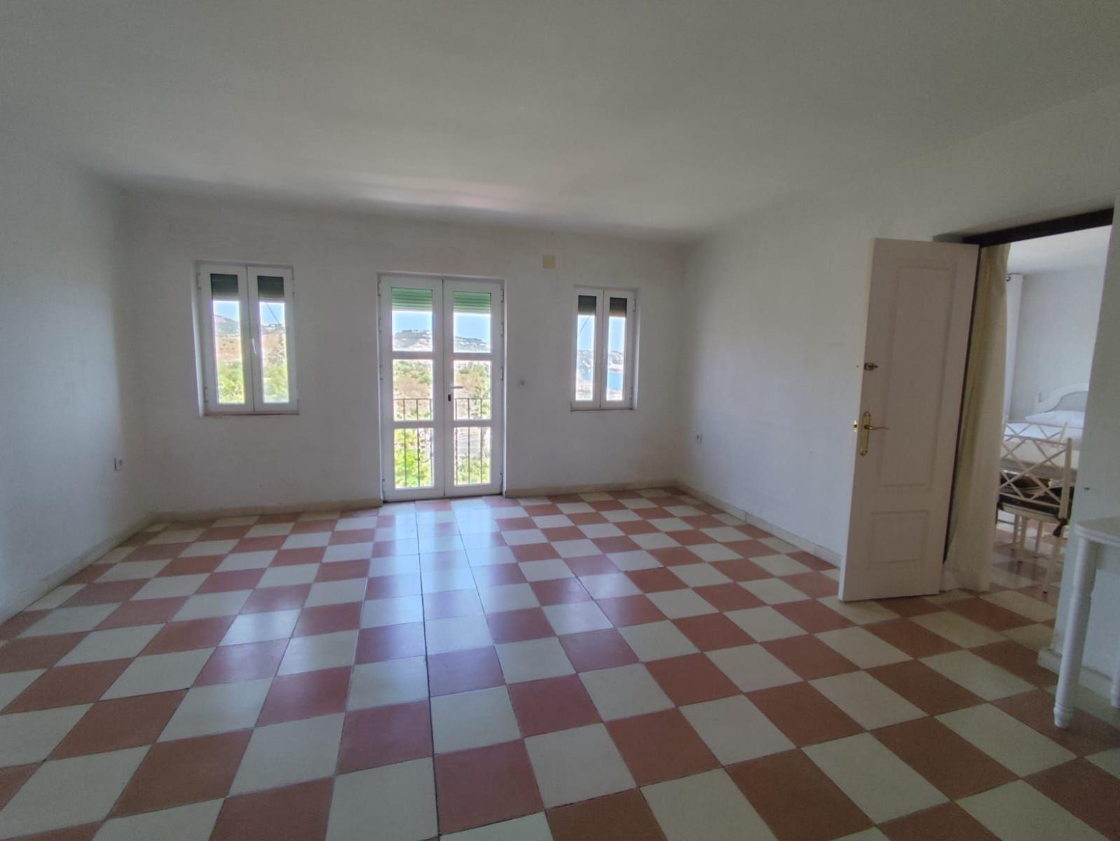 Chalet for Sale in Almuñécar