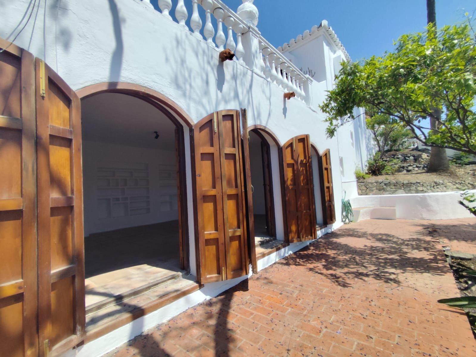 Chalet for Sale in Almuñécar