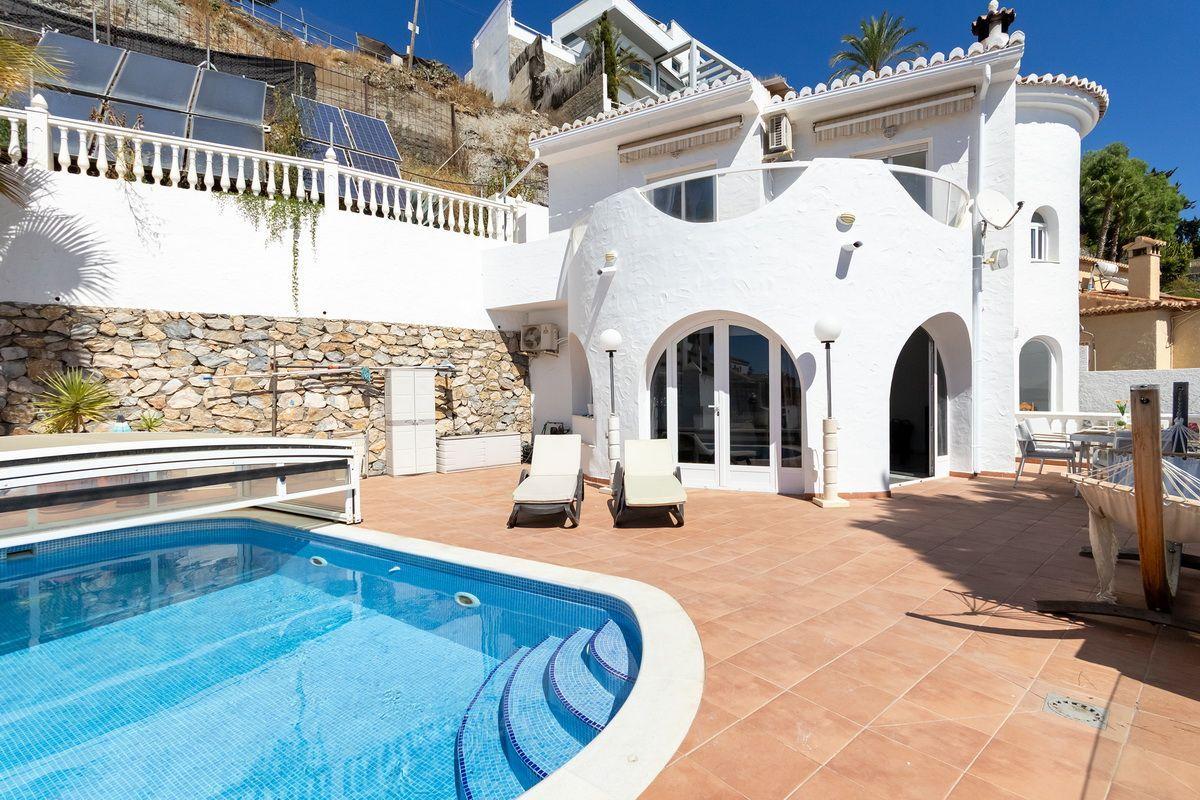 Chalet for Sale in Almuñécar