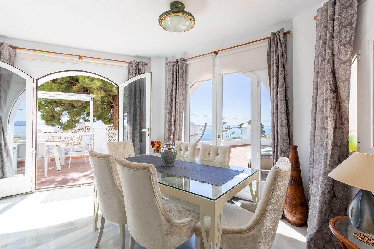 Chalet for Sale in Almuñécar
