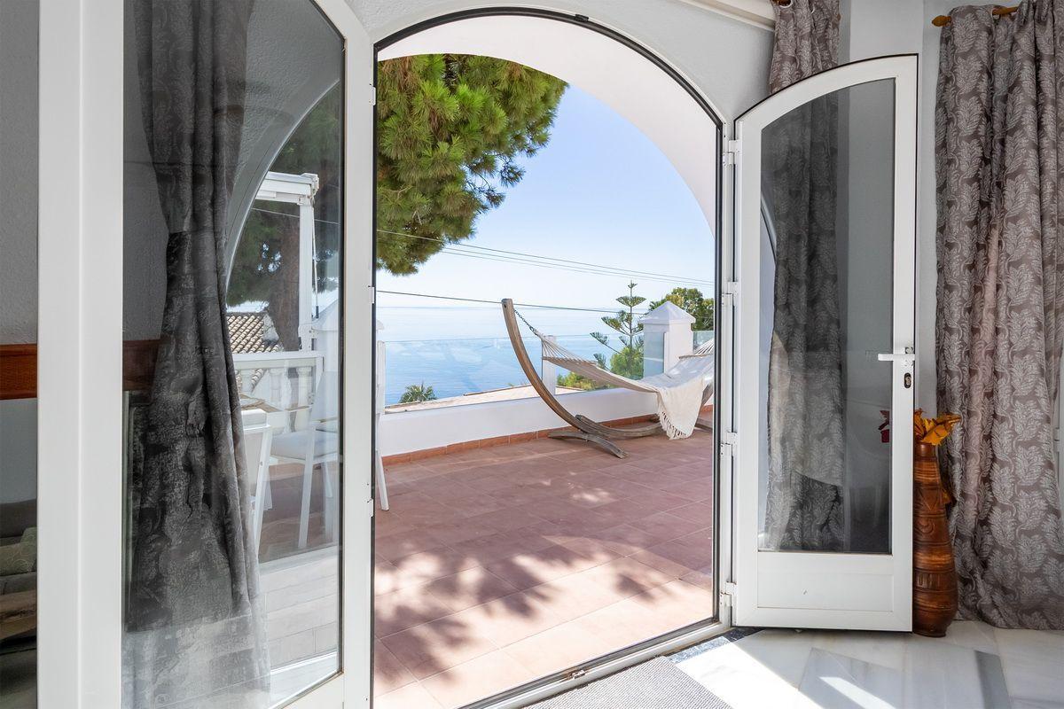 Chalet for Sale in Almuñécar