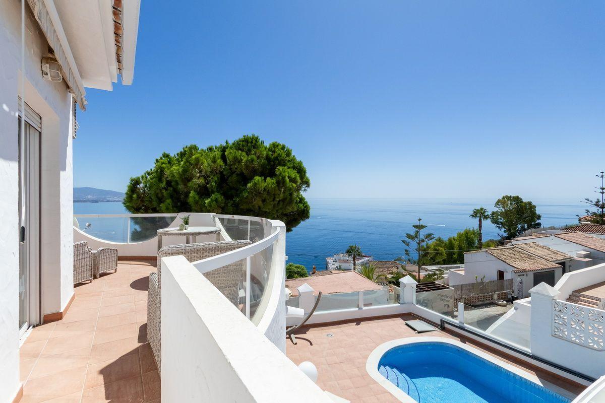 Chalet for Sale in Almuñécar