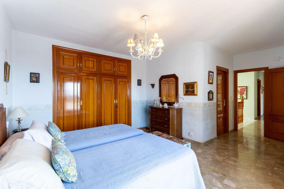 Chalet for Sale in Almuñécar