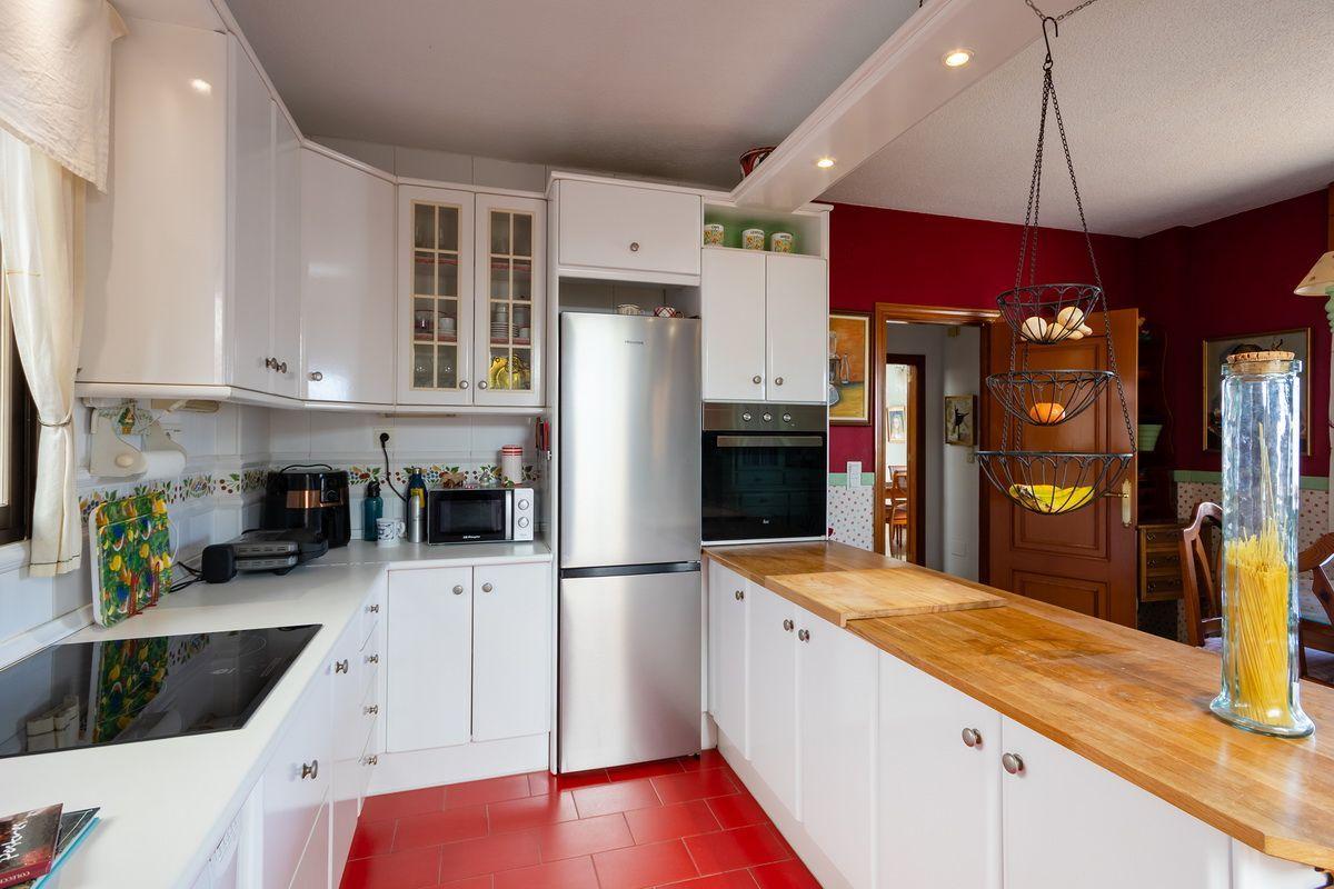 Chalet for Sale in Almuñécar
