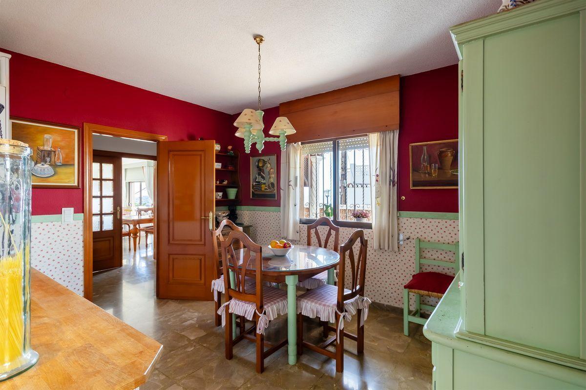 Chalet for Sale in Almuñécar