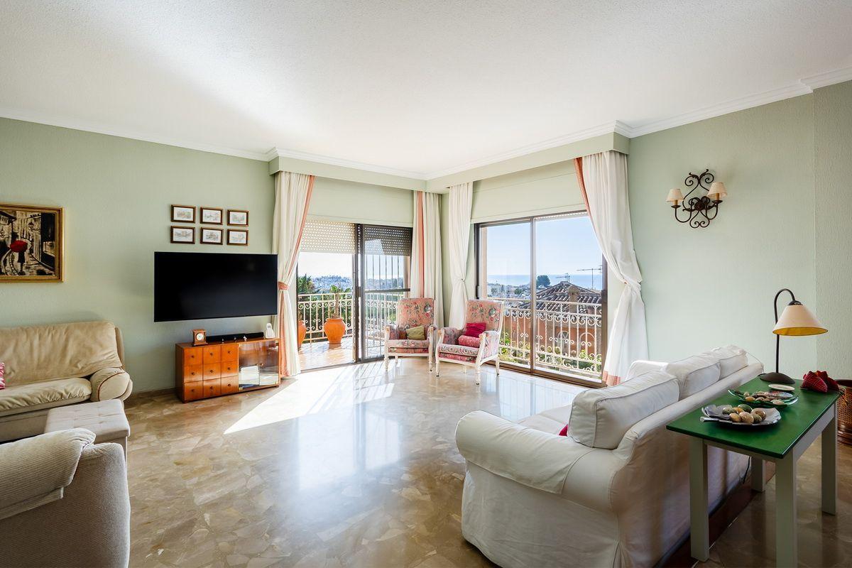 Chalet for Sale in Almuñécar