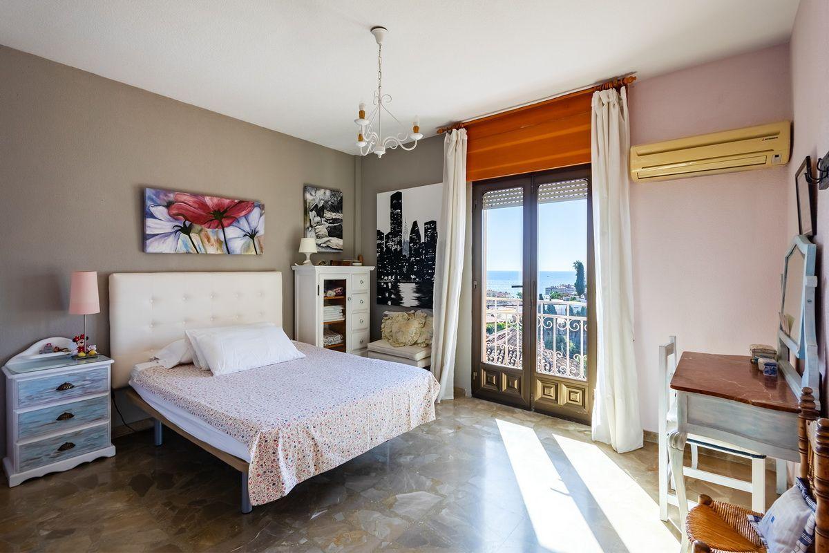 Chalet for Sale in Almuñécar