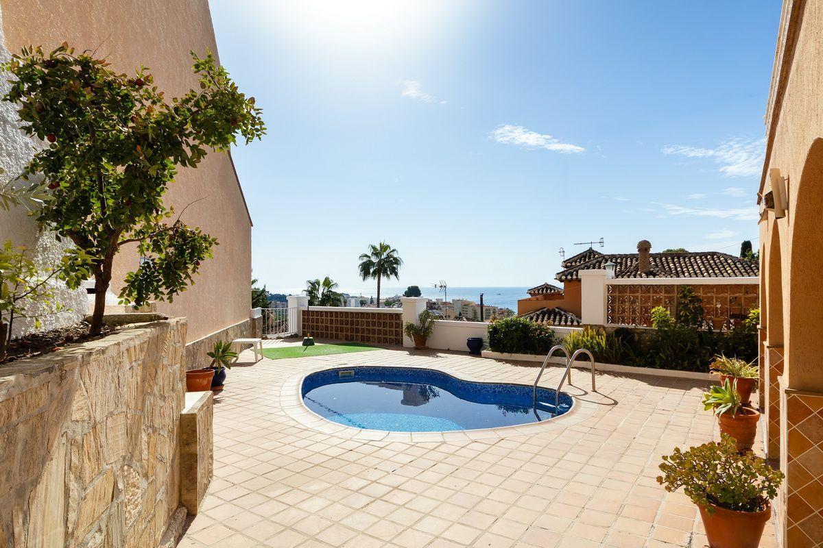 Chalet for Sale in Almuñécar
