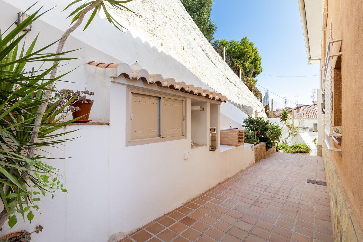 Chalet for Sale in Almuñécar