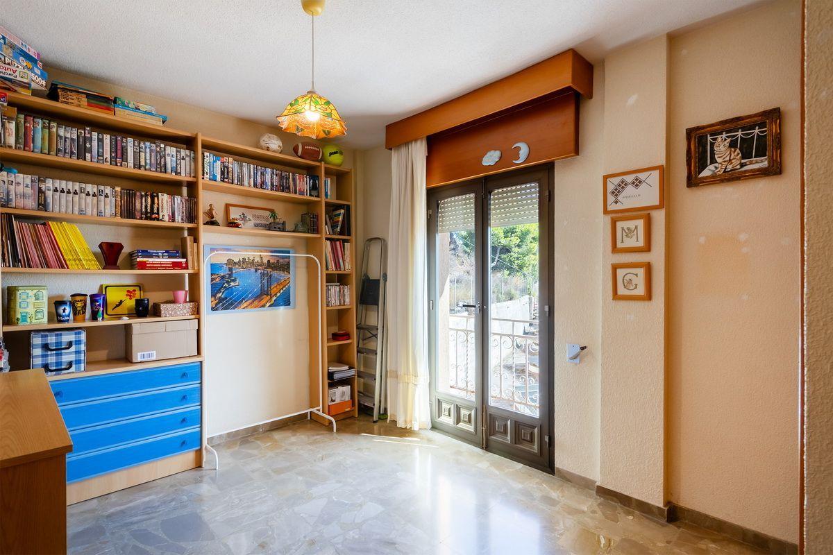 Chalet for Sale in Almuñécar