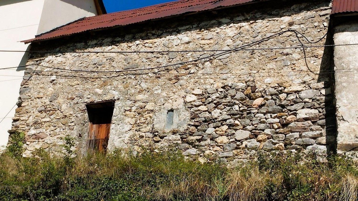 Semi-detached House for Sale in Bielsa