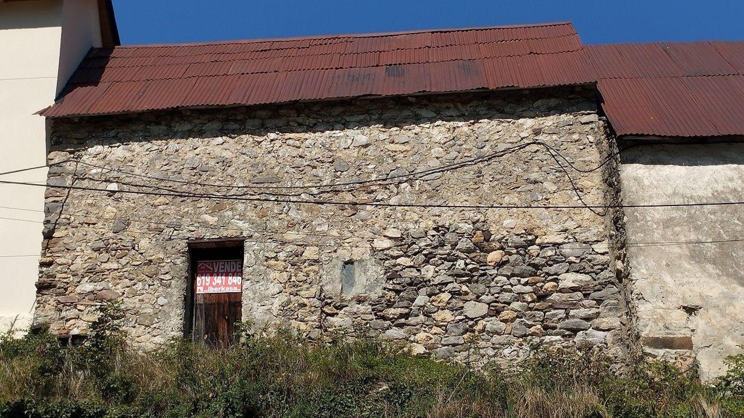Semi-detached House for Sale in Bielsa