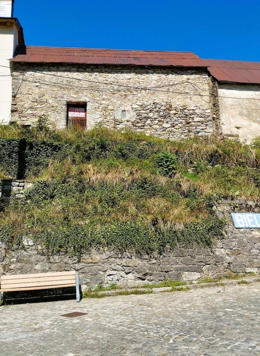 Semi-detached House for Sale in Bielsa