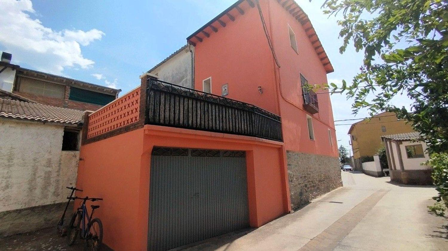 Semi-detached House for Sale in Perarrúa