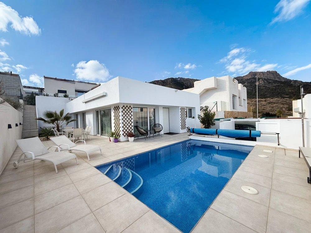 Villa en Venta en Polop