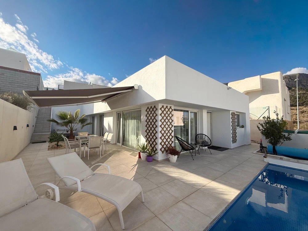 Villa en Venta en Polop
