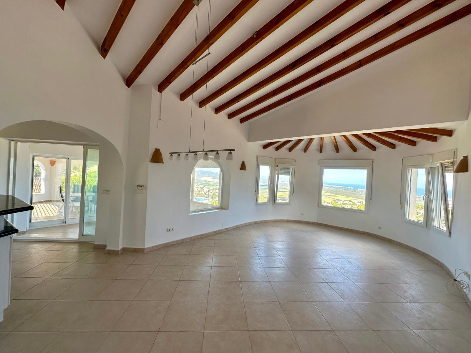 Villa en Venta en Pego