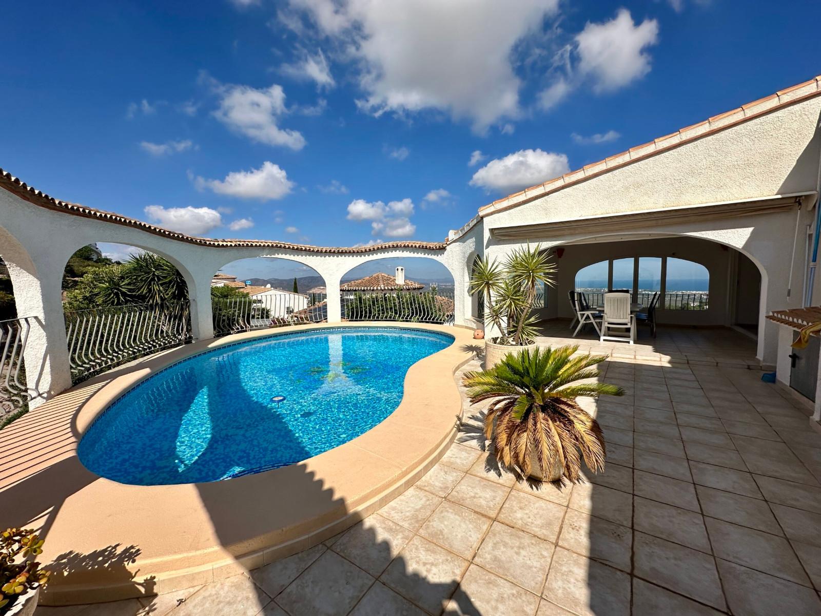 Villa en Venta en Pego