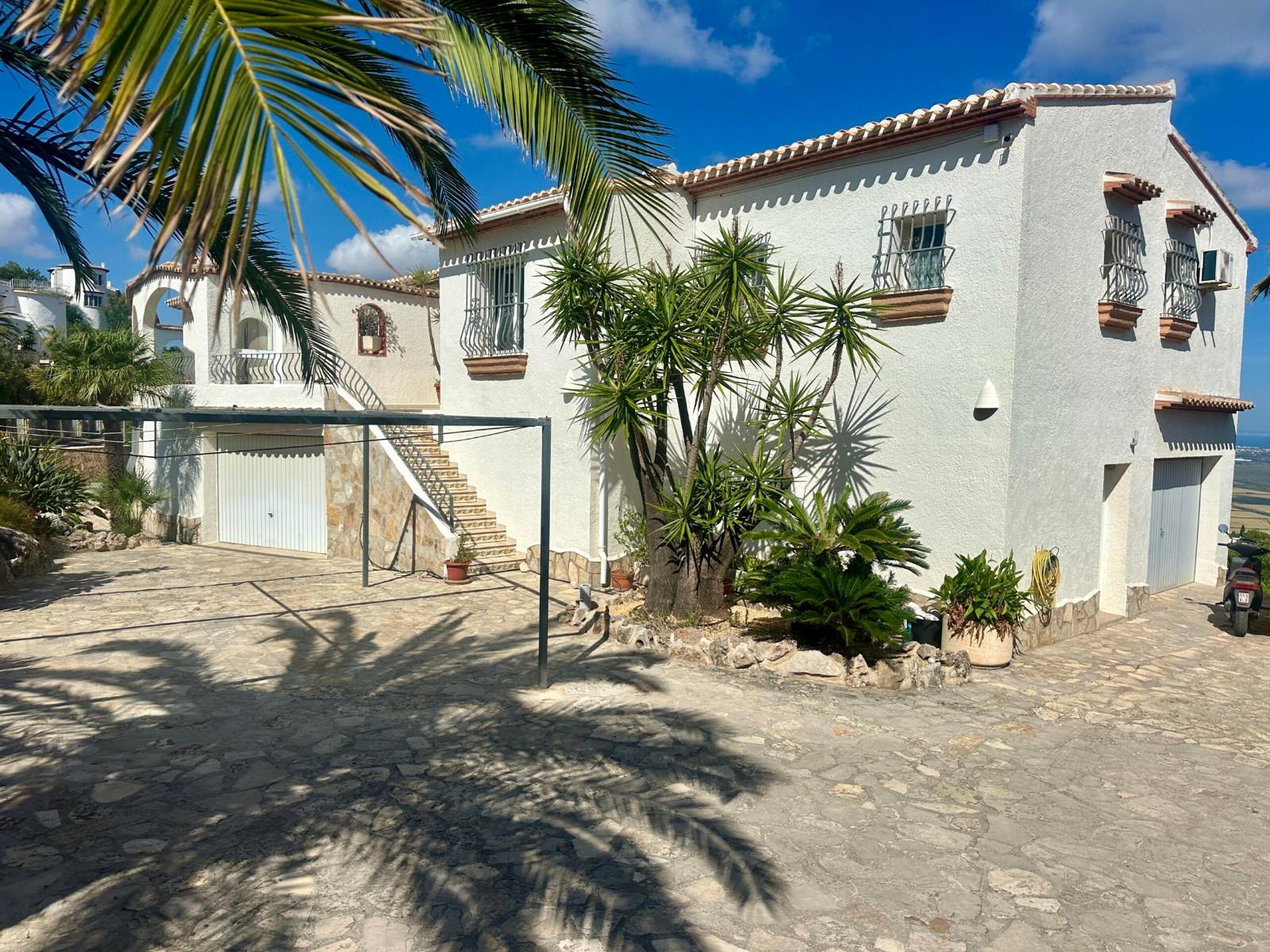 Villa en Venta en Pego