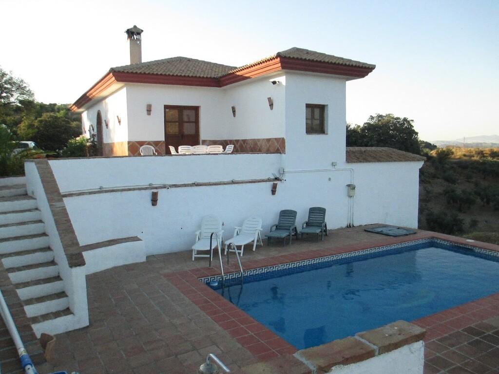 Villa for Sale in Guaro
