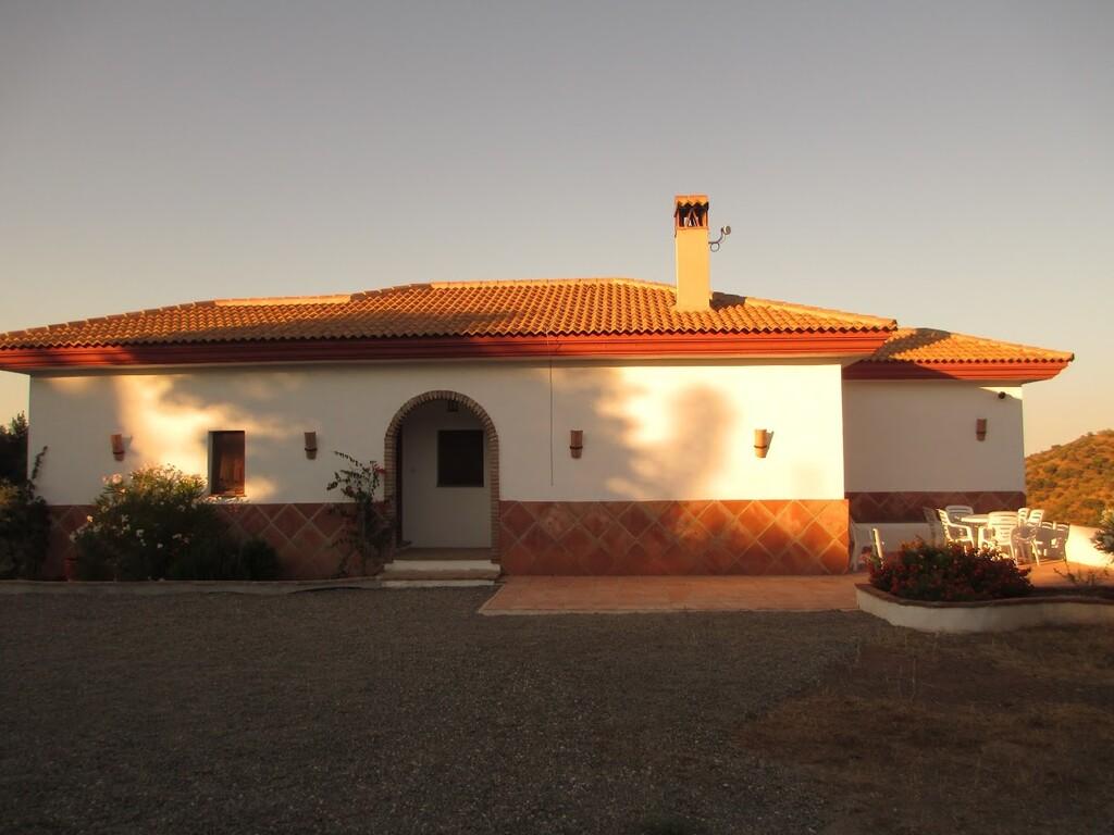 Villa for Sale in Guaro