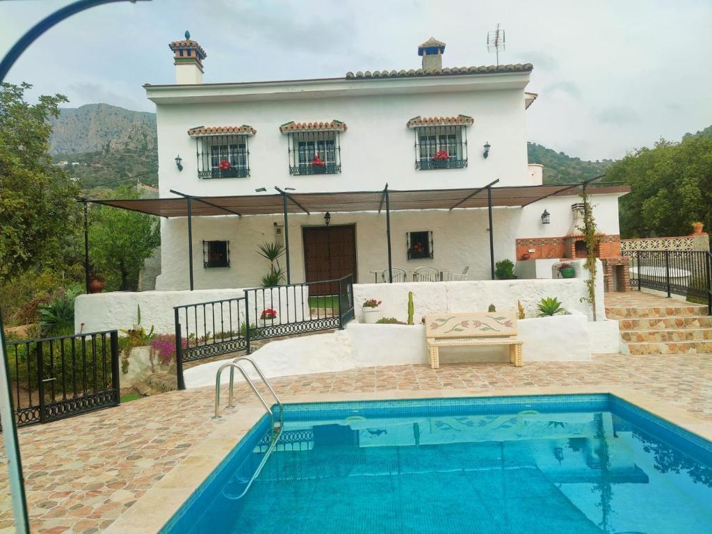 Villa for Sale in Álora
