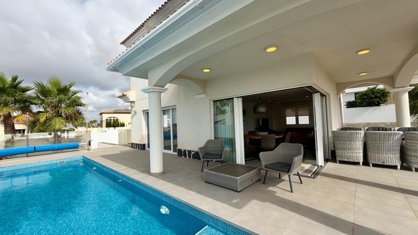 Villa en Venta en Elche