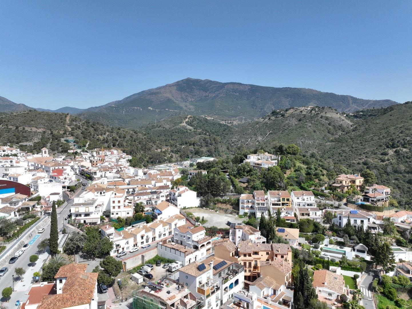 Penthouse for Sale in Benahavís