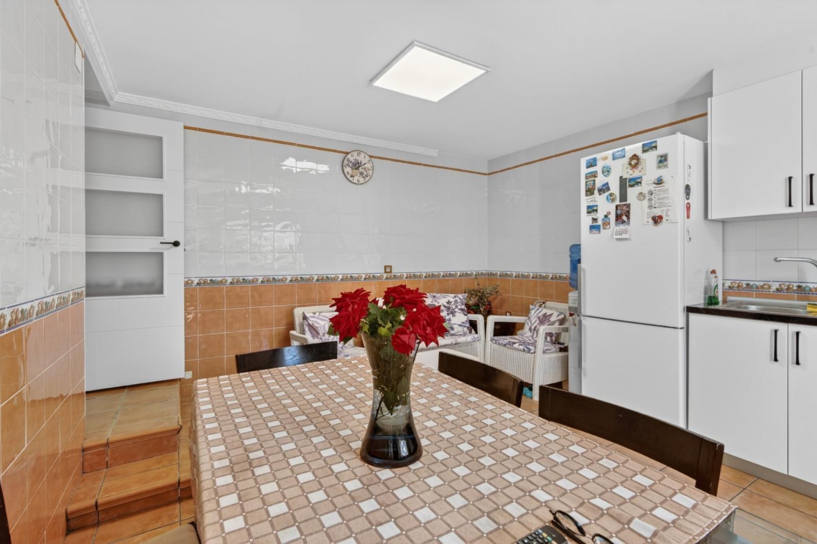Villa for Sale in Elche