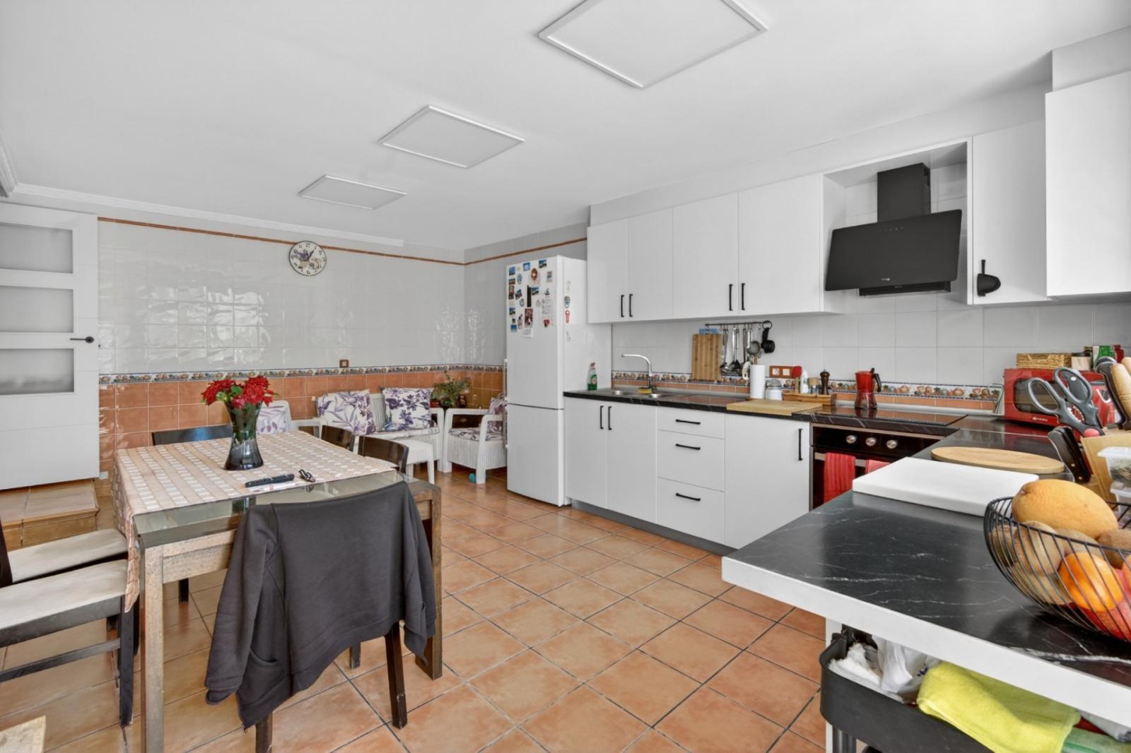 Villa for Sale in Elche
